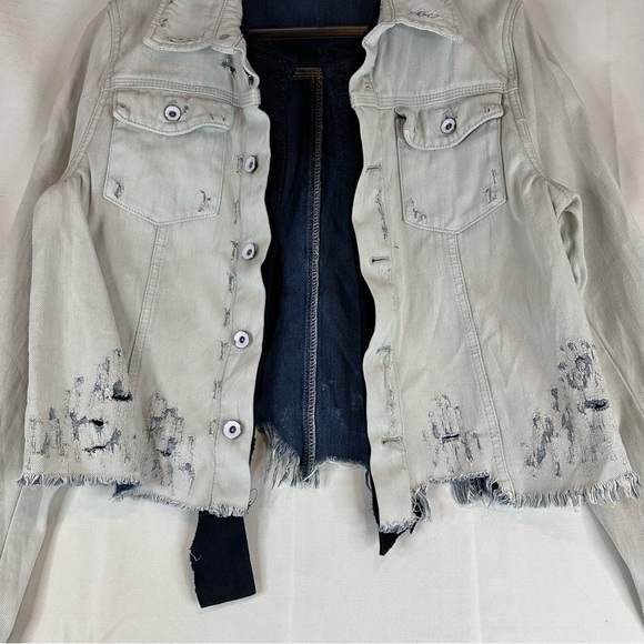 FREE PEOPLE Women’s Size M Denim Jean Jacket Coat Destructed Distressed - Picture 14 of 15